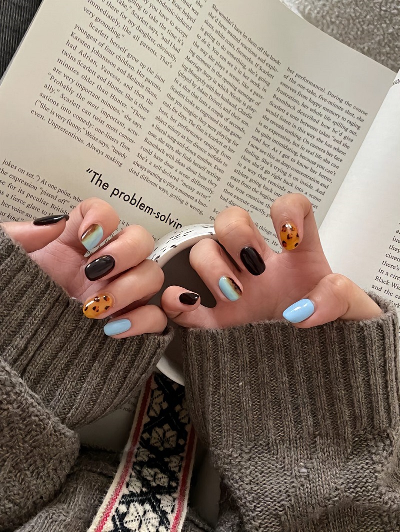 Mẫu móng form ngắn cá tính cho mùa thu 