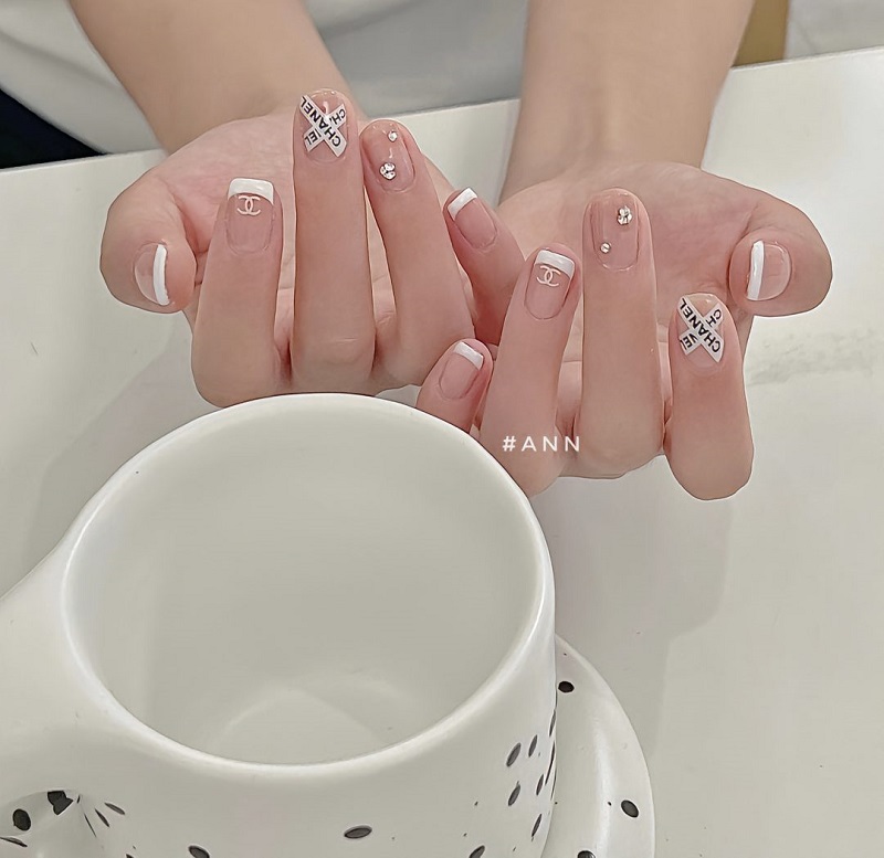 Mẫu móng mùa thu nhẹ nhàng, tinh tế