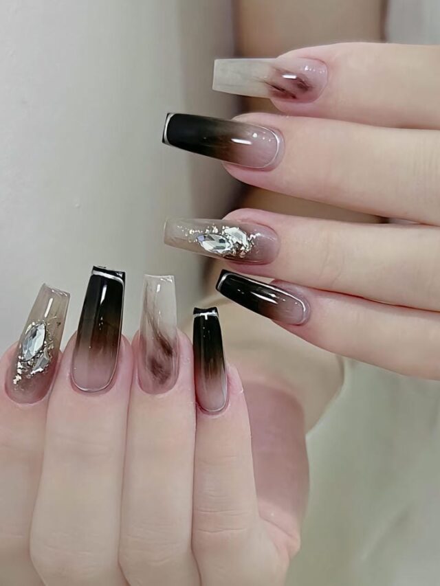 Mẫu nail omber đen đính đá nhẹ nhàng