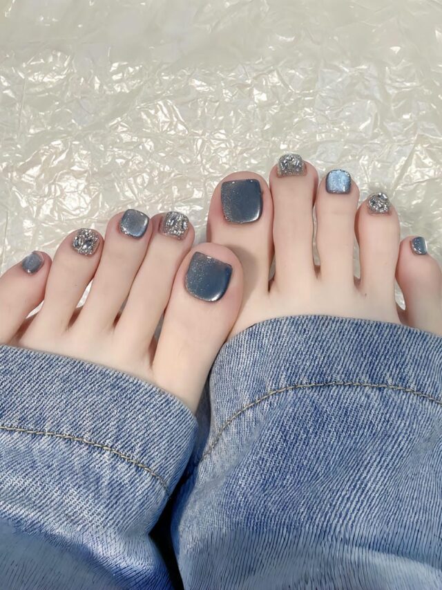 Nail chân mắt mèo xanh đính đá khối sang chảnh