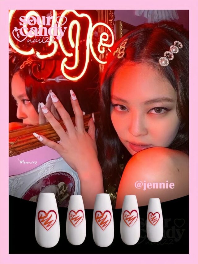 Nail nền trắng với hình vẽ trái tim nổi bật, đầy ấn tượng của Jennie