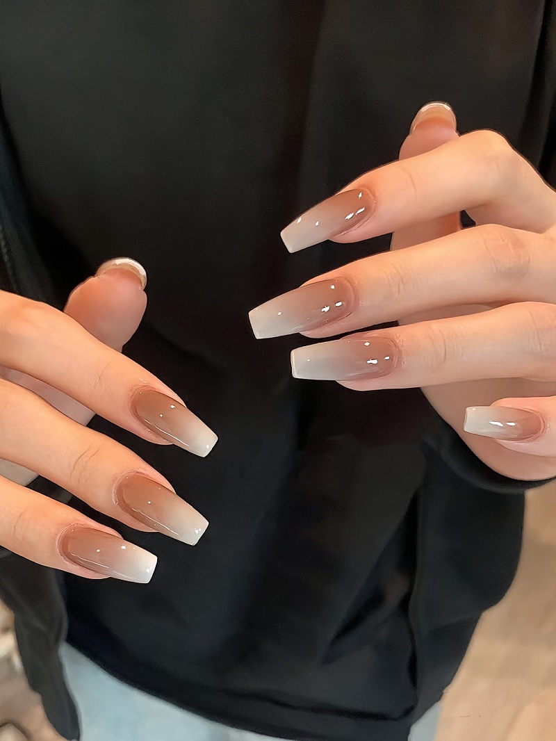 Mẫu nail màu thu màu nâu thạch