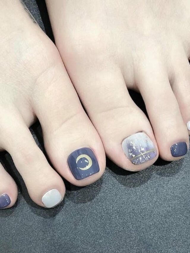 Mẫu nail chân loang tông xanh trắng họa tiết đơn giản
