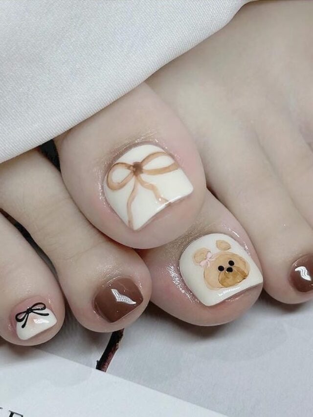 Mẫu nail chân tông nâu trắng phong cách Hàn Quốc dễ thương