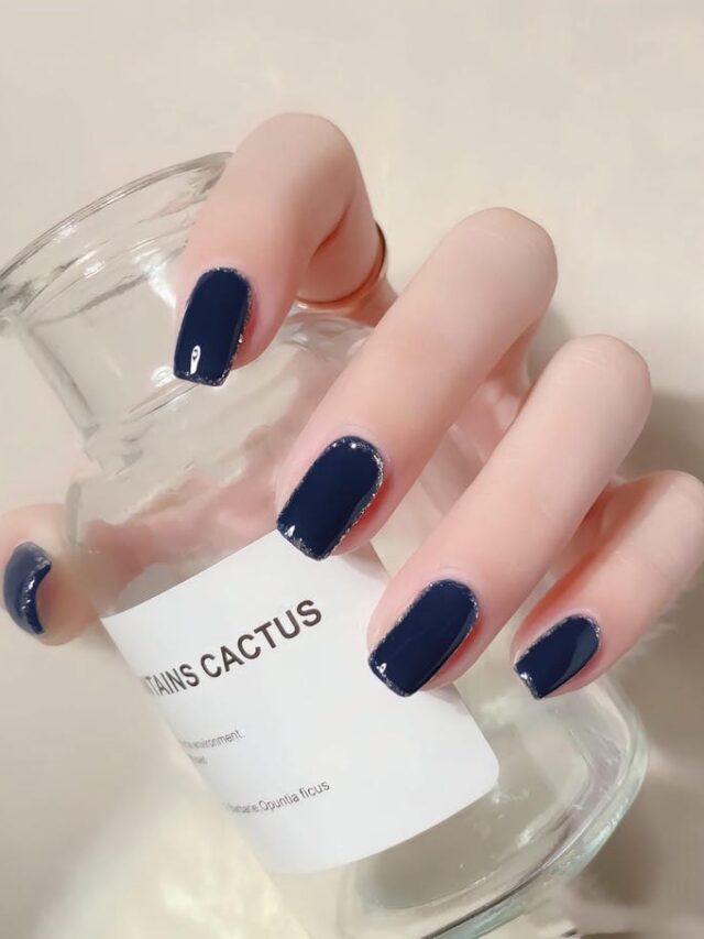 Mẫu nail xanh coban sơn trơn đơn giản