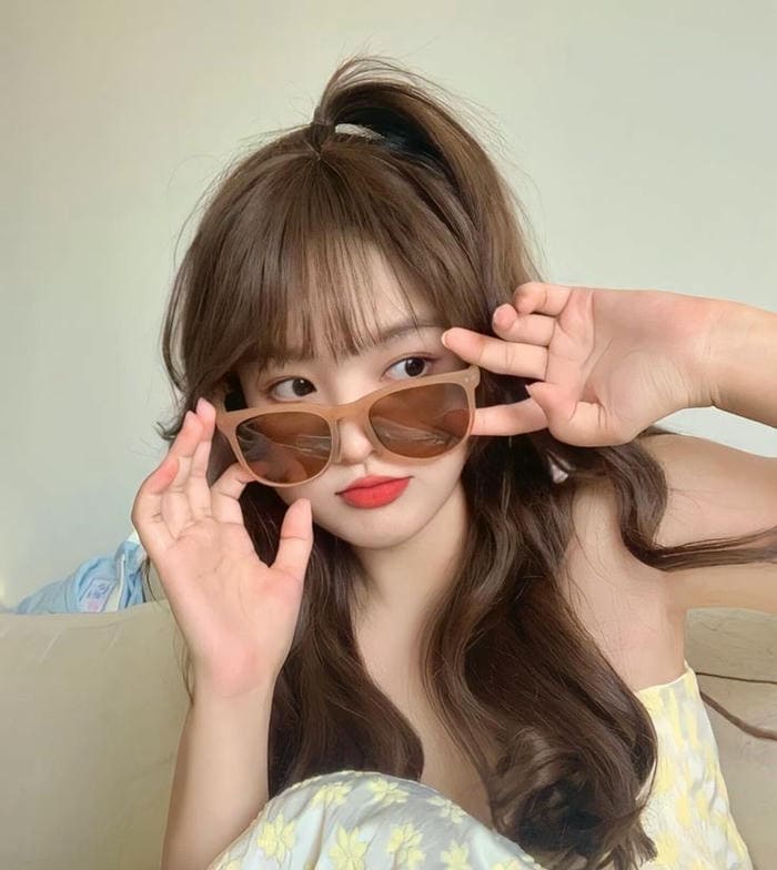 Hình ảnh gái xinh đeo kính cute
