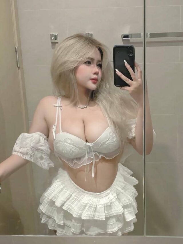 Hình ảnh gái xinh vú to mặc áo 2 dây