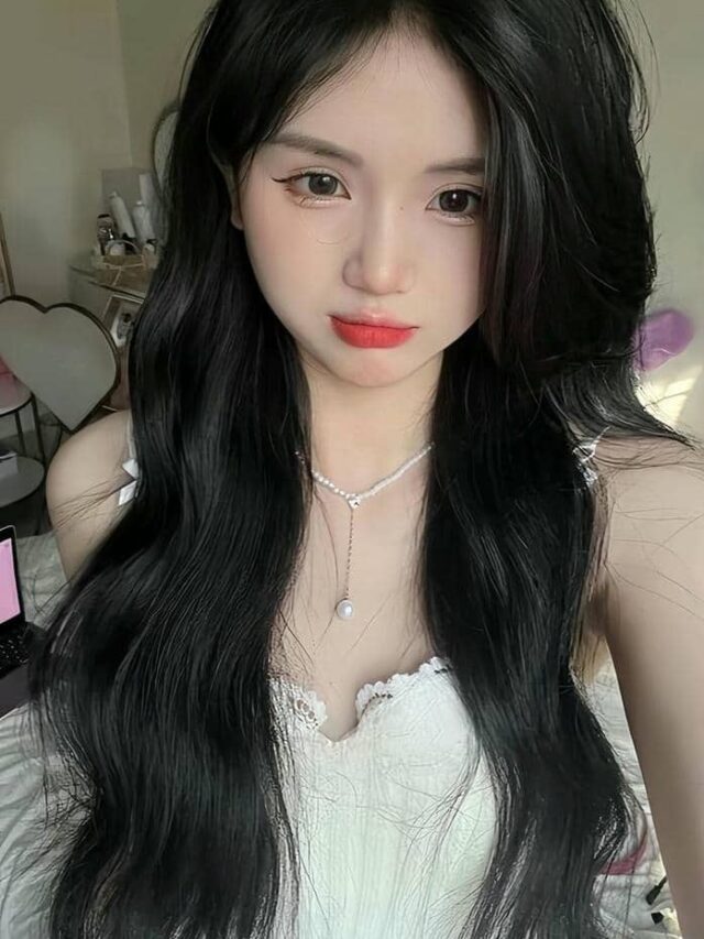 Gái xinh 2k tóc dài