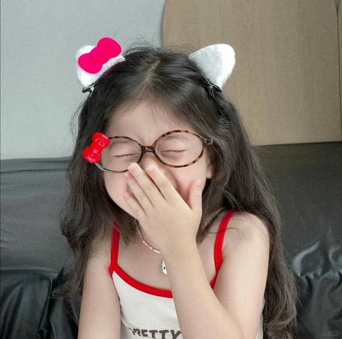 ảnh em bé ngầu