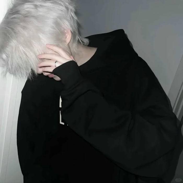 avatar nam tóc trắng (12)