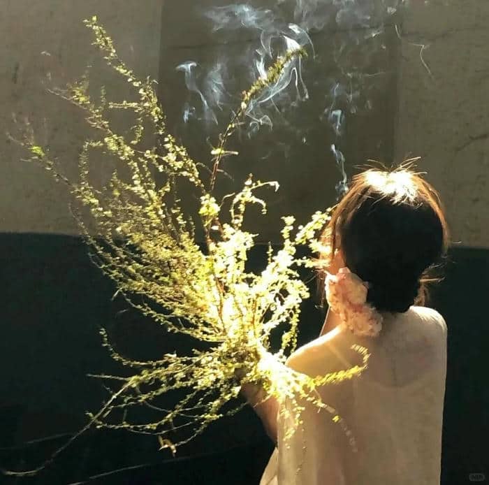 avatar nữ đẹp che mặt