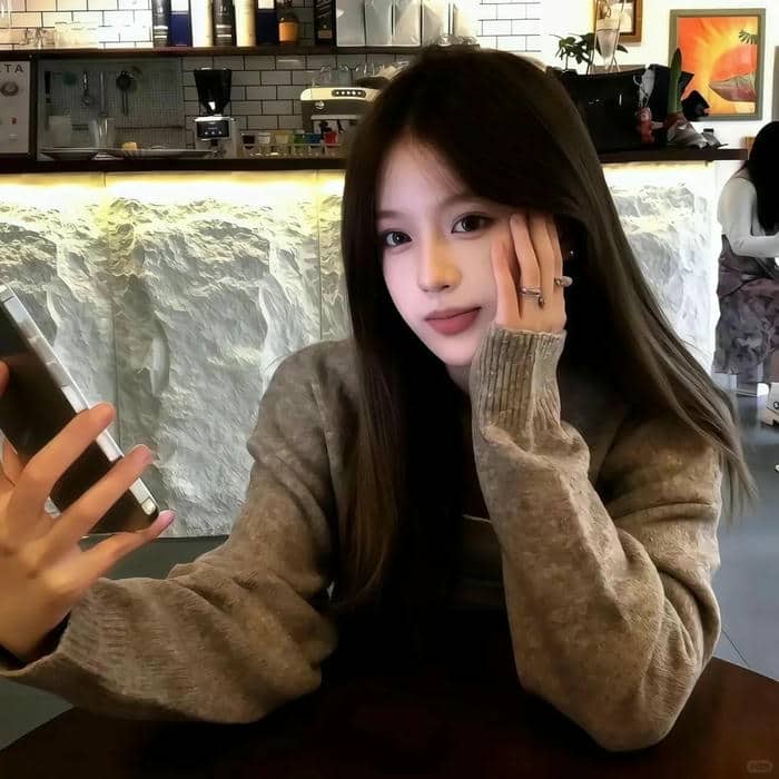 hình avatar gái xinh